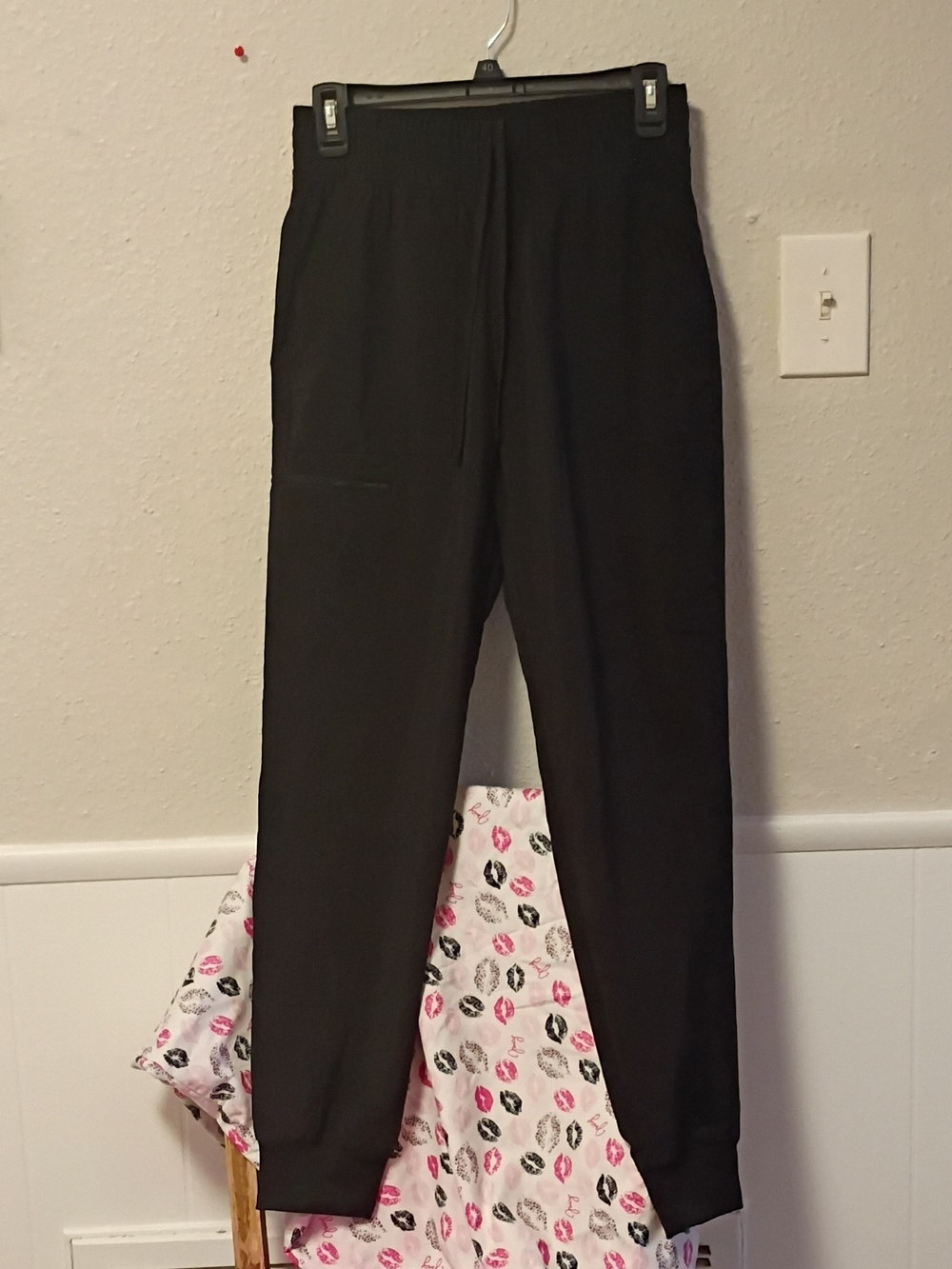 C Black Unisex Medical Scrub Joggers With Drawstring.